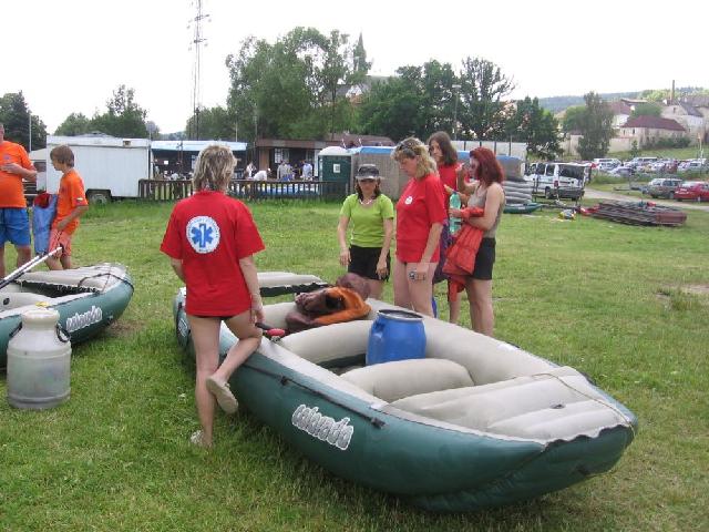 Záchranáři, Vltava 2007 > obr (177)